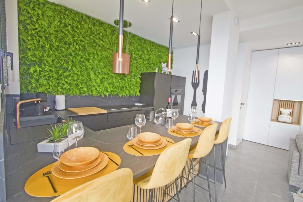 Luxury Garden Jacuzzi Promenade Apartment Ница Екстериор снимка